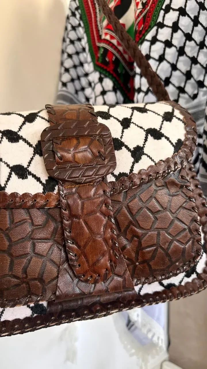 حقيبة جلد طبيعي صنع يدوي