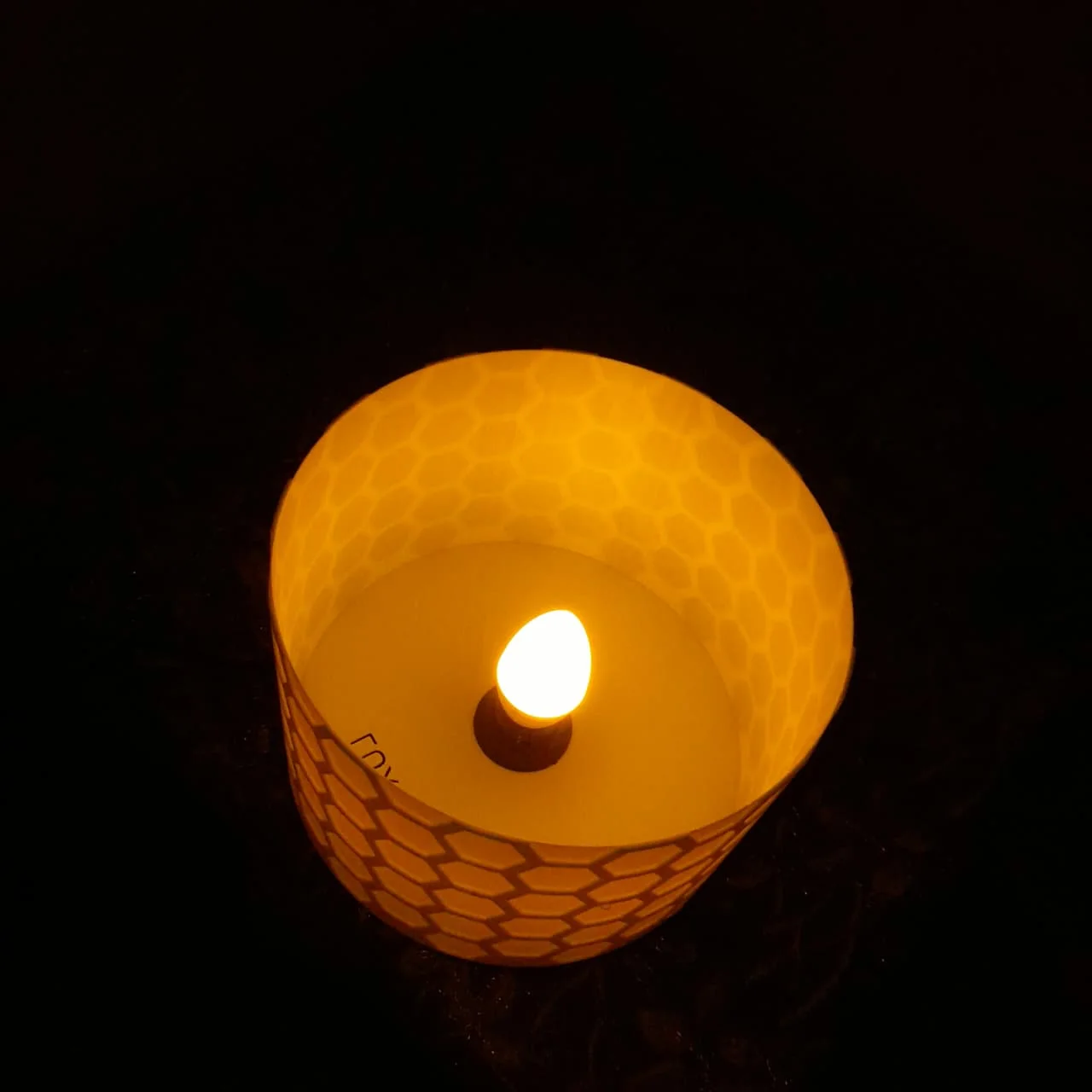 Lampe de Table “Cellule d’Abeille”