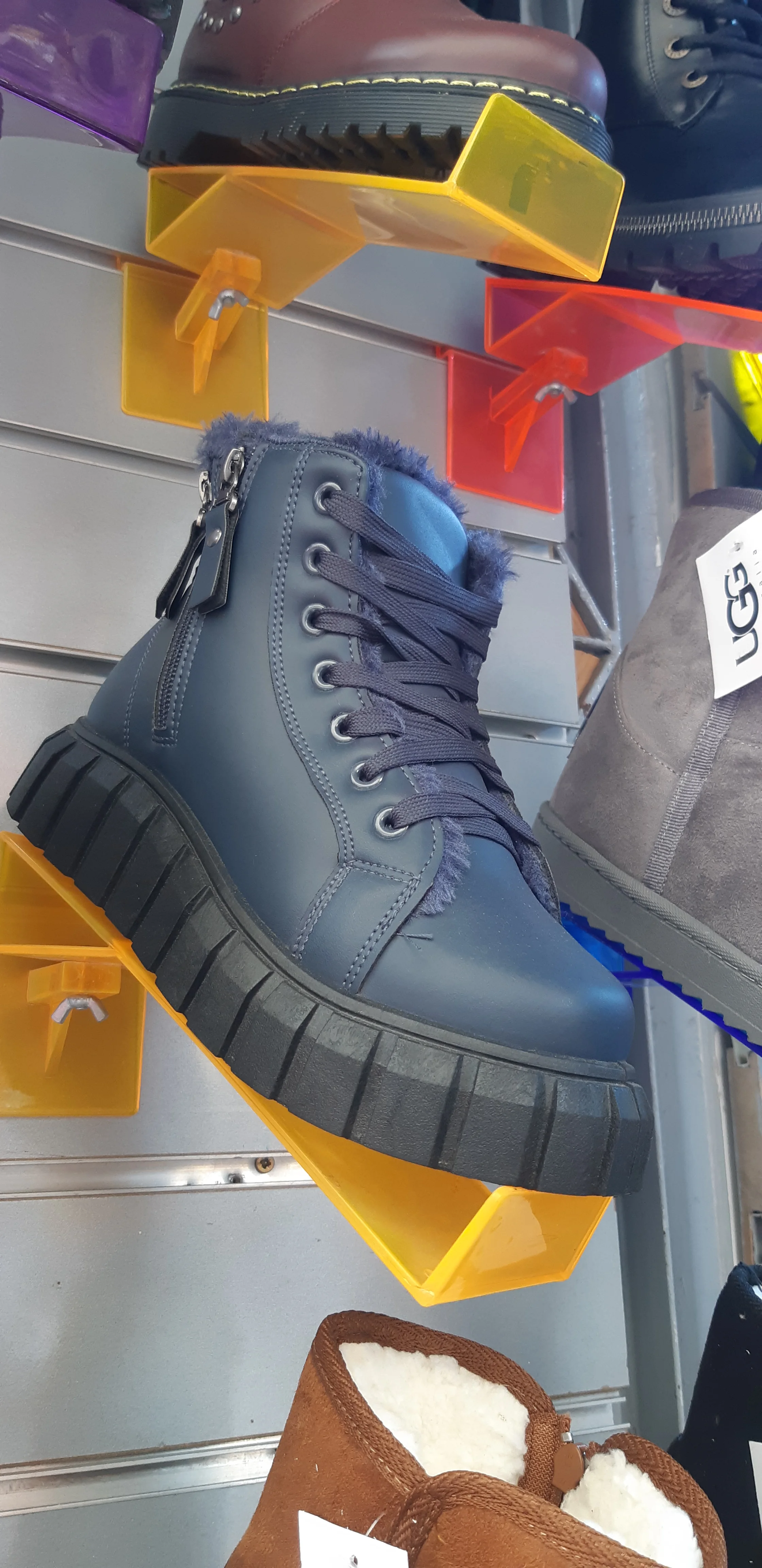 أحدية  جودة صحيحة و مريحة للقدم للنساء و الرجال    chaussures turkie bon qualitté femme homme