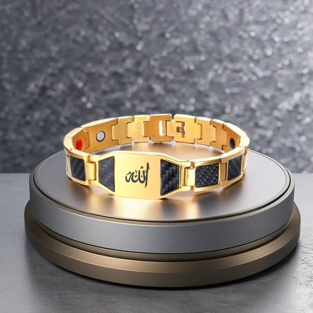 سوار مغناطيسي للرجال: نقش باسم الجلالة الله باللونين الذهبي والأسود مع هدية ساعة ذكية