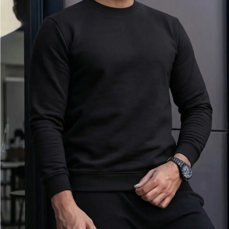 تريكو رجالي أنيق، كلاس، وسامبل:  أناقة، دفئ، وراحة