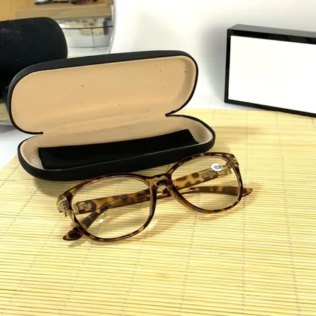 نظارة قراءة و تصحيح verssace