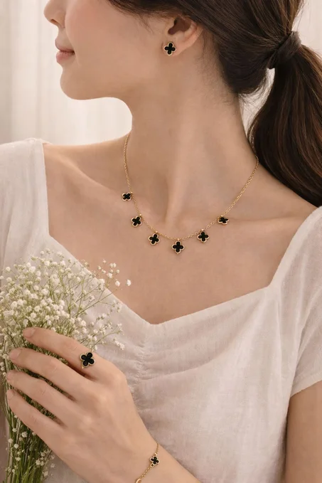 Midnight Clover Set