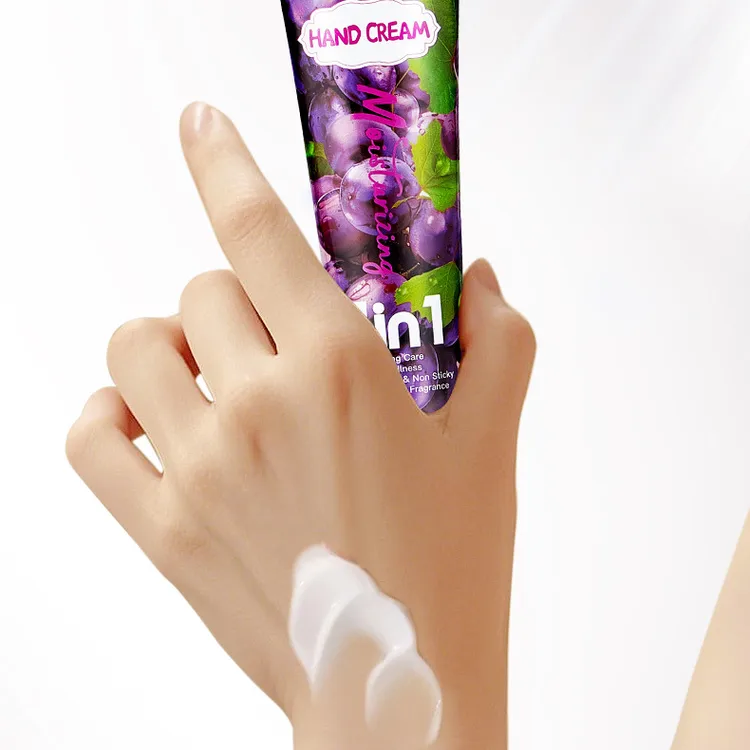 ❇️جديد مرطب و مضاد لتشقق اليدين❇️ برائحة الفواكه 4 في 1❇️