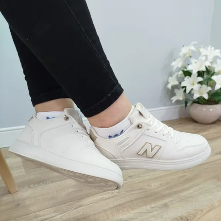3 ✨حذاء بنات مودال  من علامة New Balance ⭐⭐⭐⭐ ✨
