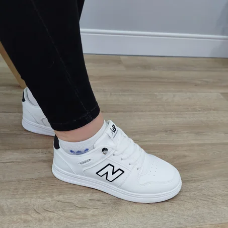 1 ✨حذاء بنات مودال  من علامة New Balance ⭐⭐⭐⭐ ✨