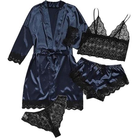 ملابس داخلية