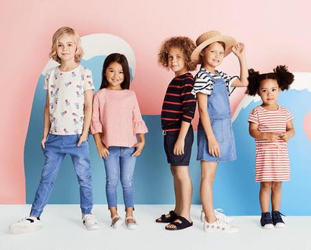 ملابس الأطفال