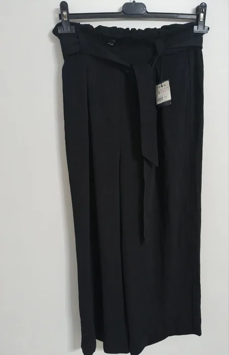 Pantalon STRADIVARIUS