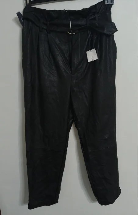 Pantalon STRADIVARIUS