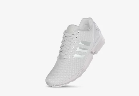 Adidas — ستايل مميز، راحة وثقة في كل خطوة.