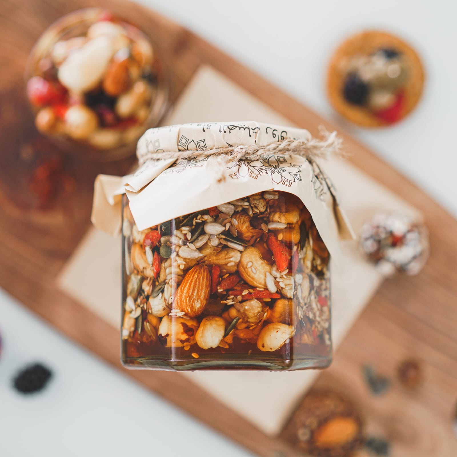 مكسرات بالعسل