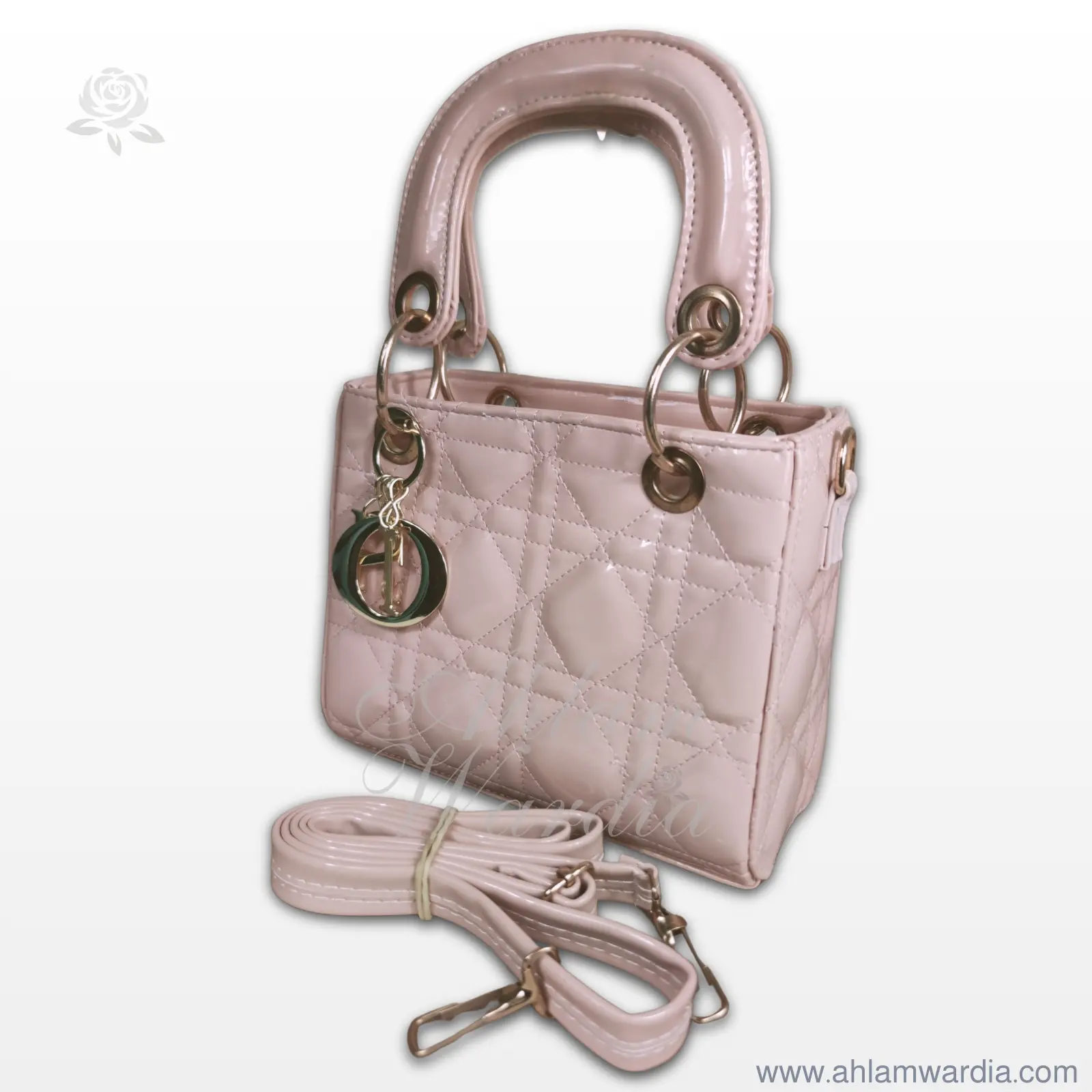 حقيبة نسائية