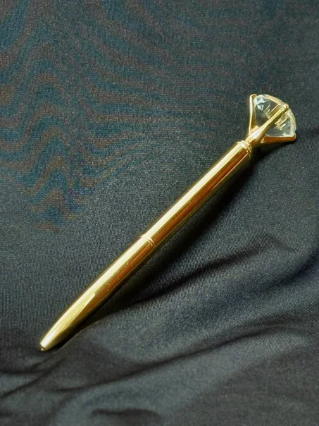 Pen crustal gold