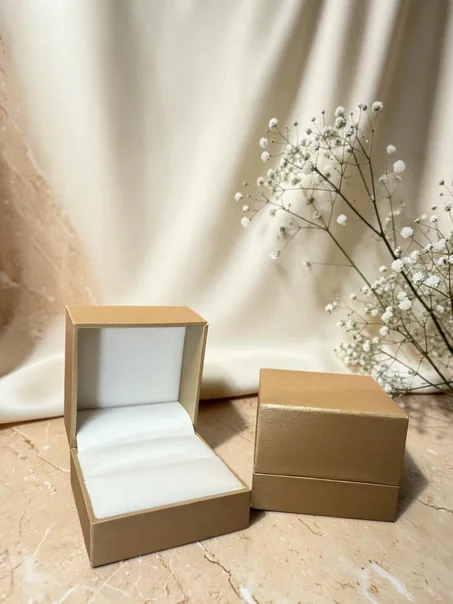 Box bague beige (cuir)