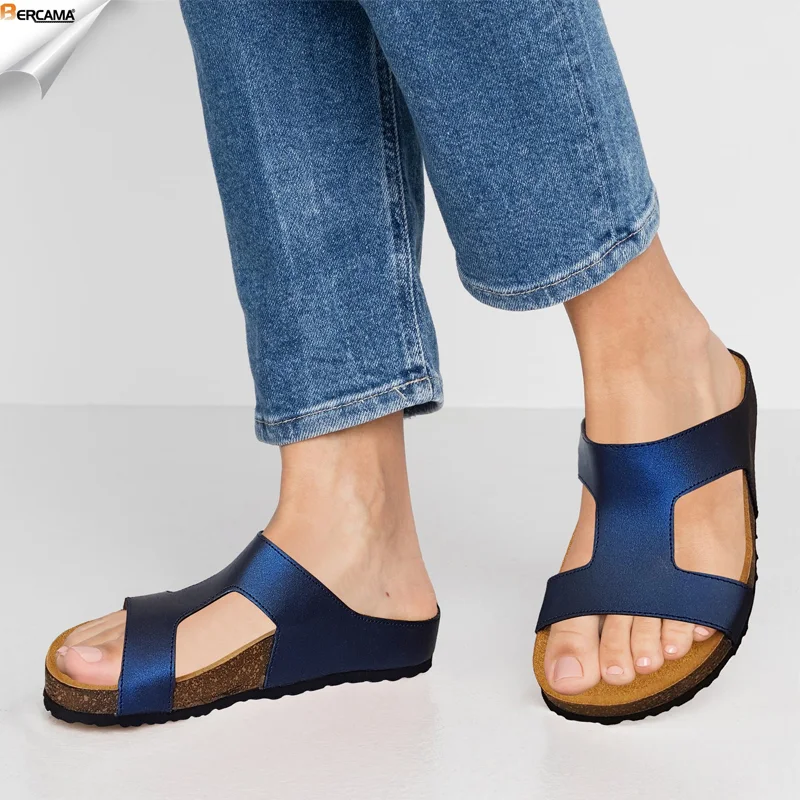 Sandale design épuré et compact