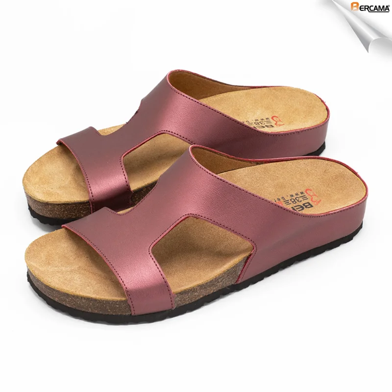 Sandale design épuré et compact