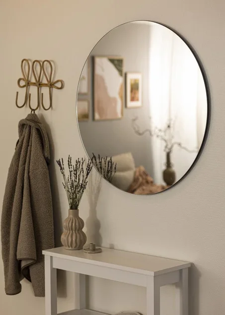 مرآة حائط دائرية بدون إطار – تصميم مينيمال عصري