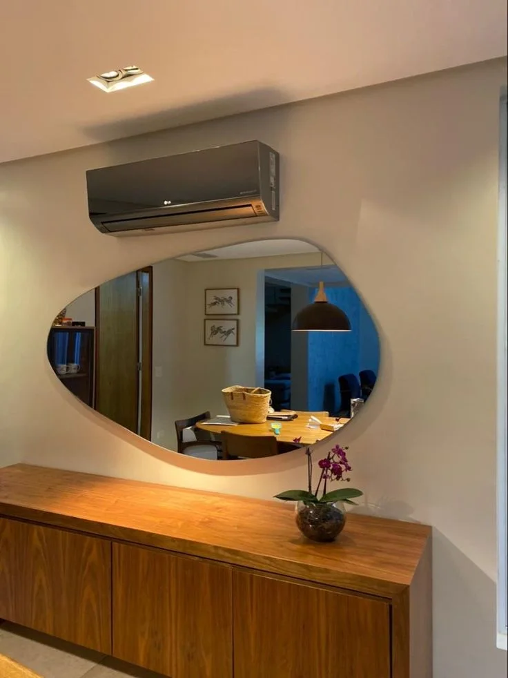 مرآة حائط بيضاوية أفقية – تصميم عصري للصالون