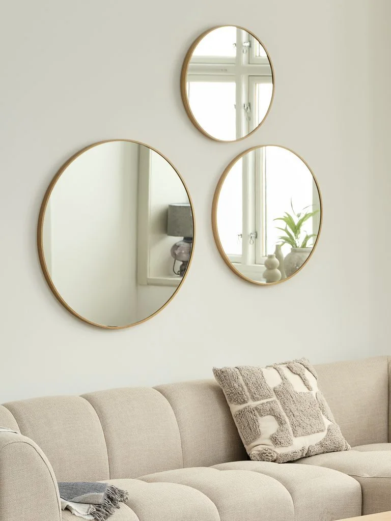مجموعة مرايا حائط دائرية بإطار ذهبي – 3 قطع