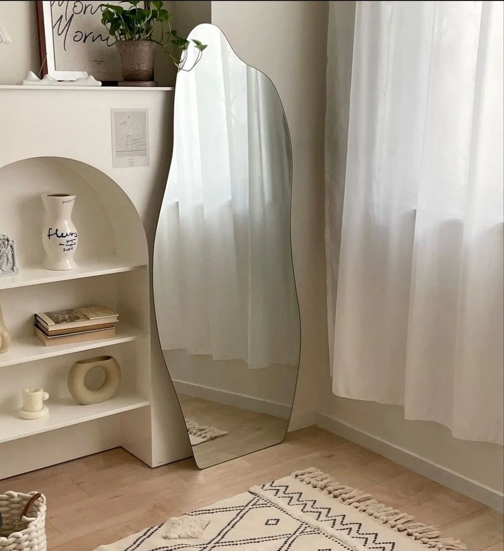 مرآة أرضية عضوية مموجة بدون إطار – ستايل بوهو عصري