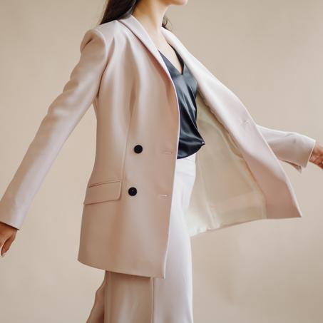 ملابس النساء