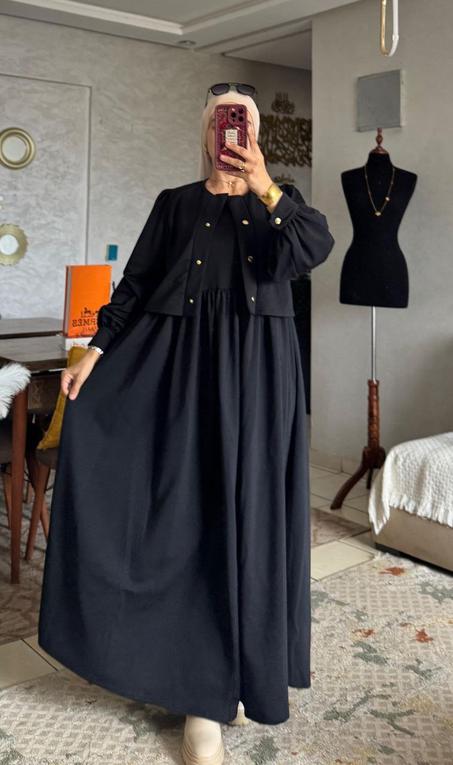 فستان محتشم أنيق بأكمام منفوخة – تصميم راقٍ ومريح