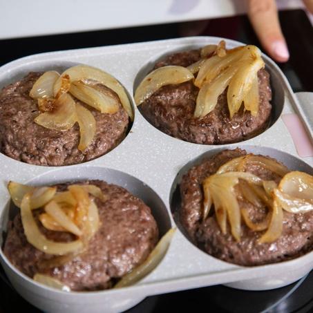 مقلاة جرانيت غير لاصقة بأربع فتحات