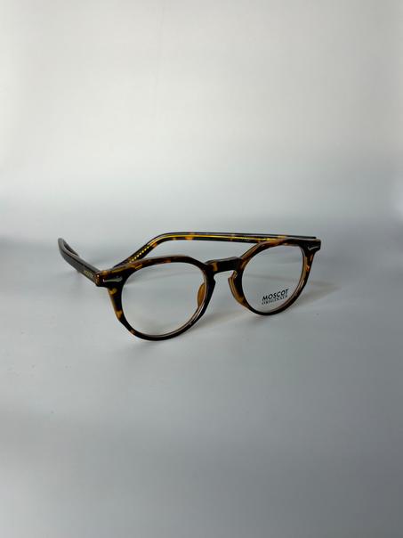 MOSCOT