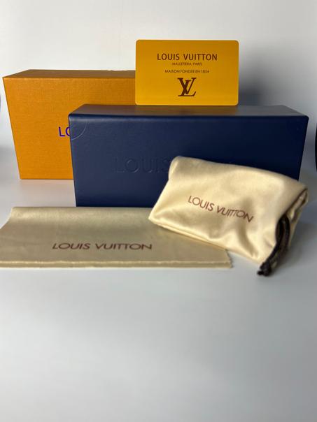 LOUIS VUITTON
