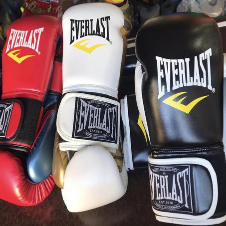 gants de boxe Everlast  قفازات الملاكمة