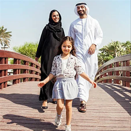 الأسرة السعيدة