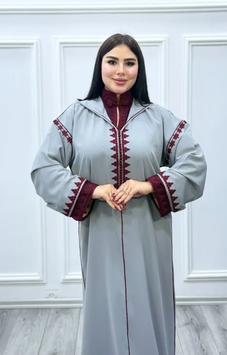 جلابة مغربية راقية بتصميم عصري