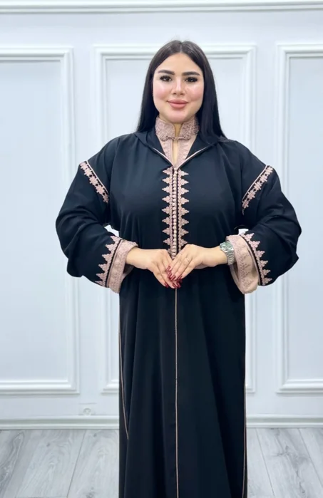 جلابة مغربية راقية بتصميم عصري