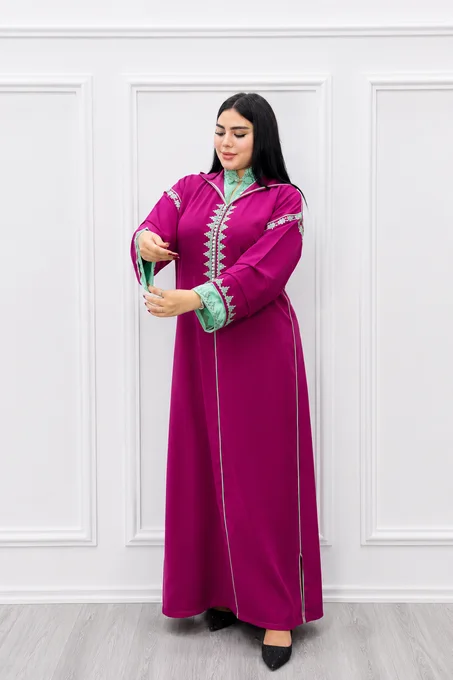 جلابة مغربية راقية بتصميم عصري