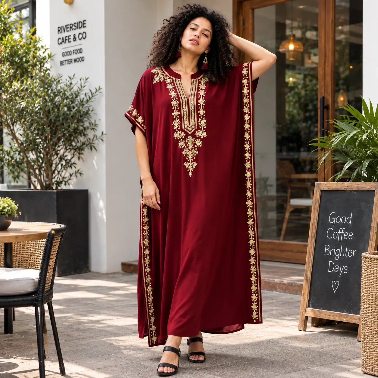 le Kaftan Bordeaux Brodé Doré
