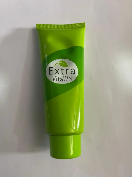 كريم العناية بالشعر