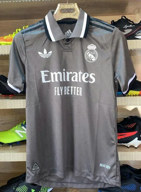 قمصان كرة قدم