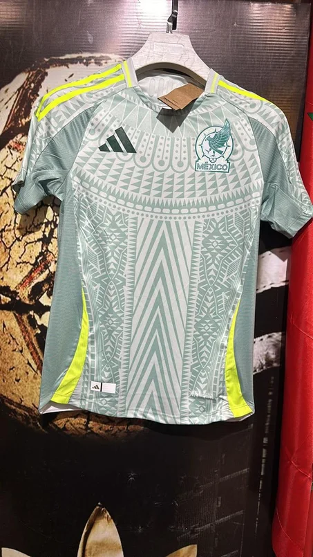 قميص منتخب الميكسيك الثلني 2025
