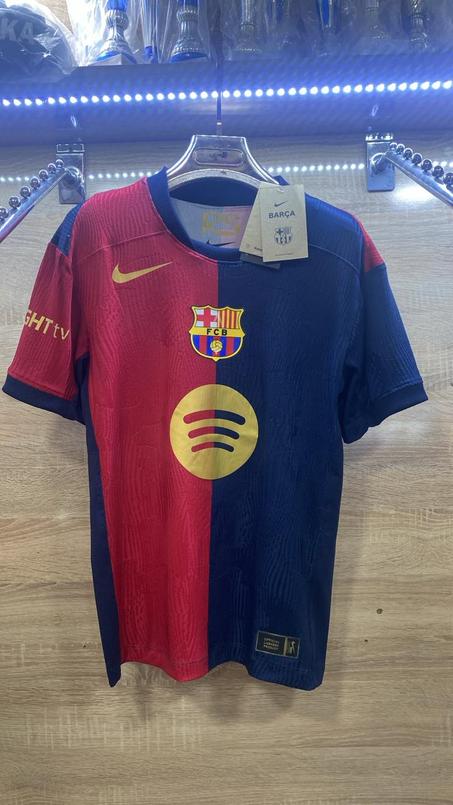 قميص برشلونة الرسمي 2025