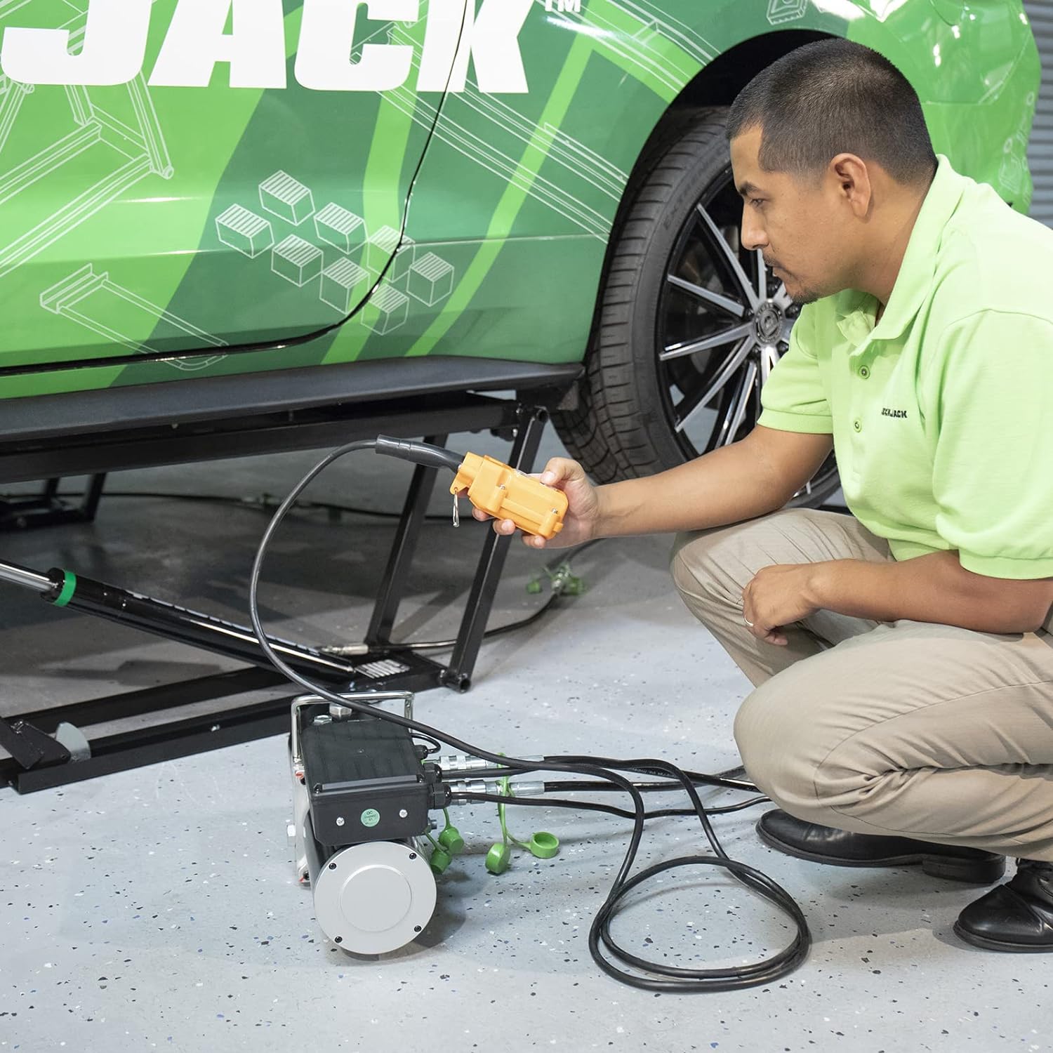 QuickJack 5000TLX Bundle – 5000lb Capacity Extended Rail Length Portable Car