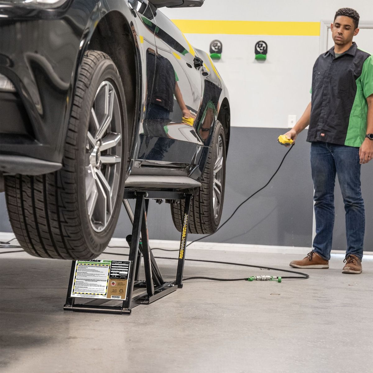 QuickJack 5000TL – Portable 5,000lb Capacity Car