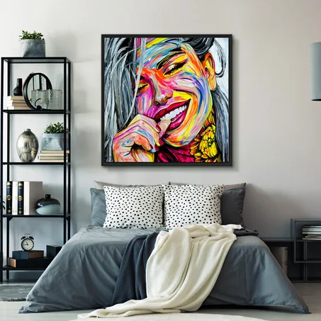 Une photo récente du maquillage d'une fille dans une gamme de couleurs