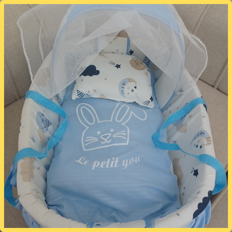 سرير محمول للرضع مزوّد بشبكة حماية – راحة وأمان في كل مكان