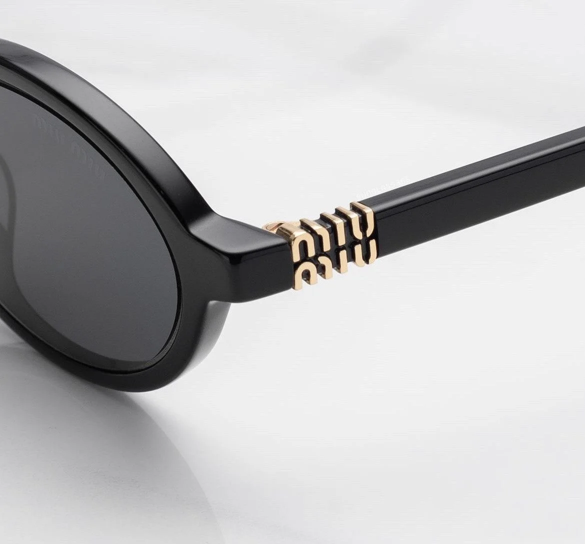 Miu Miu 04ZS Balck