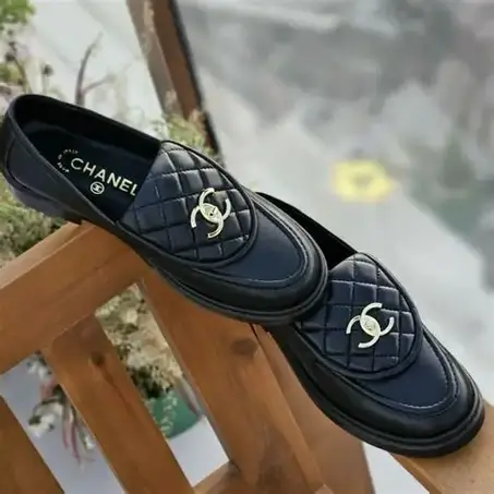 أحذية نسائية