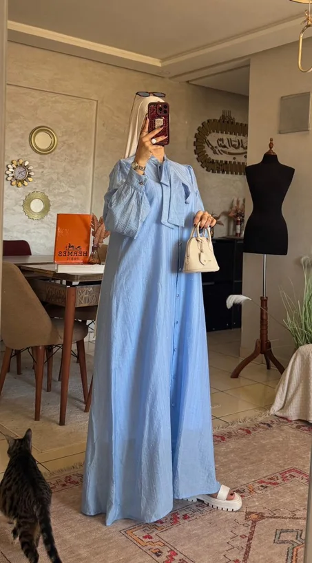 طقم أنيق بلمسة عصرية يبرز أنوثتك بكل راحة ✨