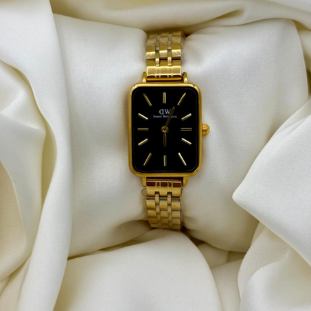 ساعة نسائية أنيقة