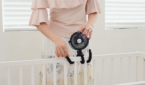 مروحة كهربائية 📣 محمولة قابلة لإعادة الشحن بقوة 4000 مللي أمبير خفيفة الوزن قابلة للدوران 360° 0YfSk7RQSGwWVNKQbjY8aY1l1jLZbuFkNUb9Vtd5