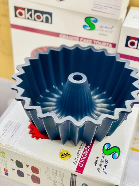 قالب حلويات مصنوع من الجرانيت - لون كحلي